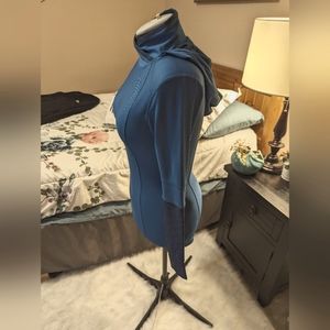 Blue BCG Turbo Warmth top with hood and thumb holes